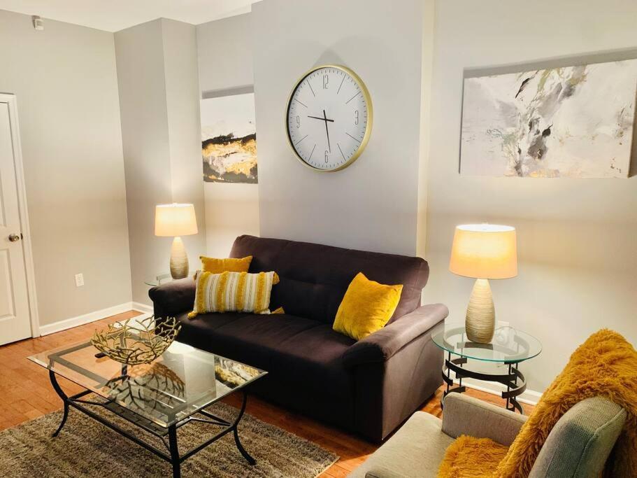 Upscale 2Bd/1.5Ba Townhome Mins To Jhh & Downtown Baltimore Exterior photo